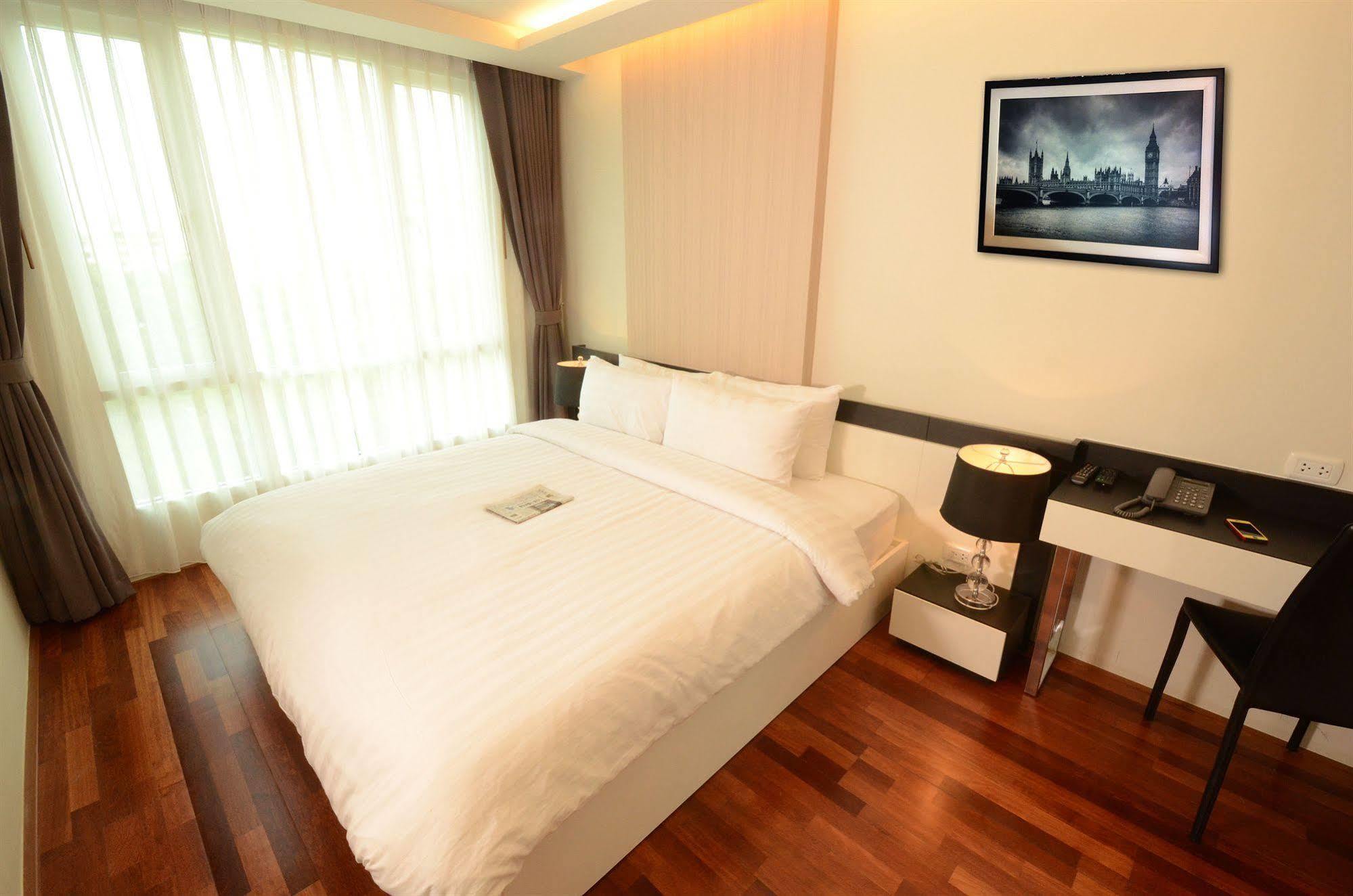 Beverly 33 By Aspira Bangkok Kültér fotó