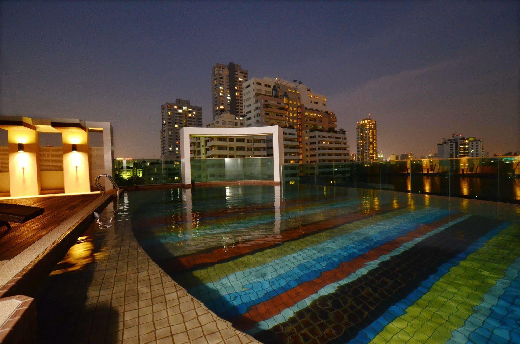 Beverly 33 By Aspira Bangkok Kültér fotó