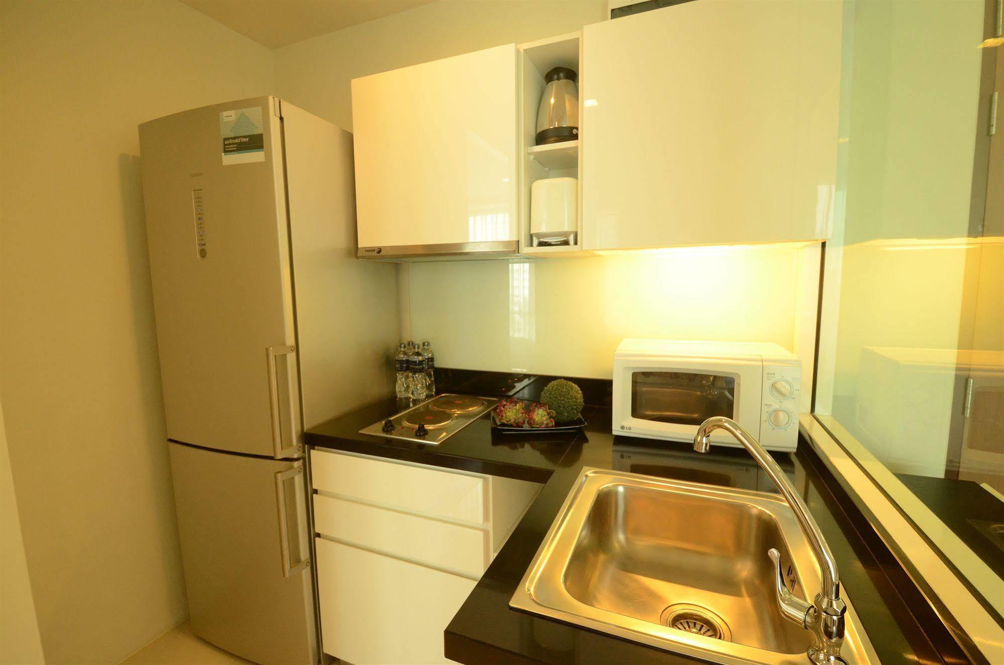 Beverly 33 By Aspira Bangkok Kültér fotó