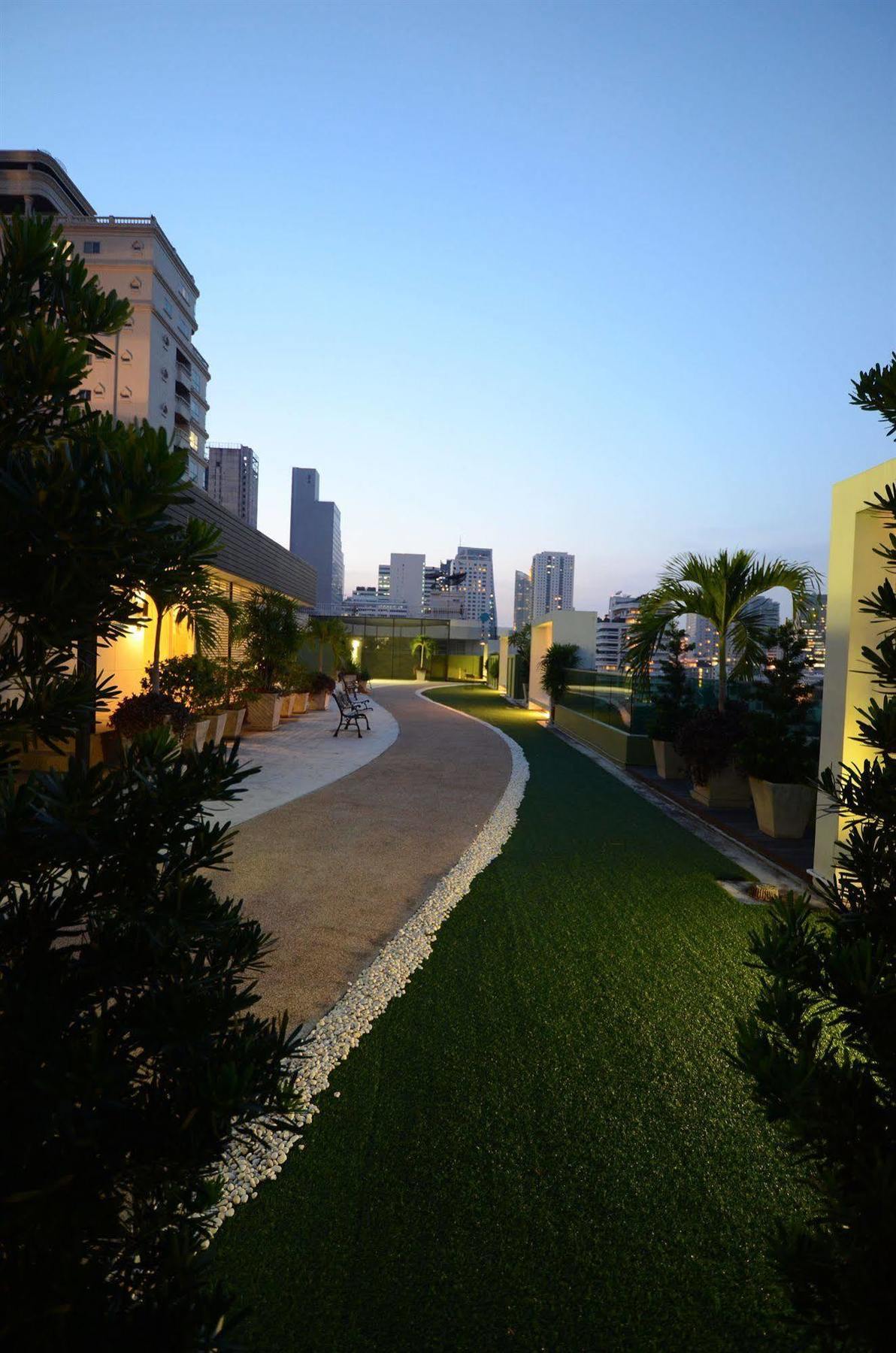 Beverly 33 By Aspira Bangkok Kültér fotó